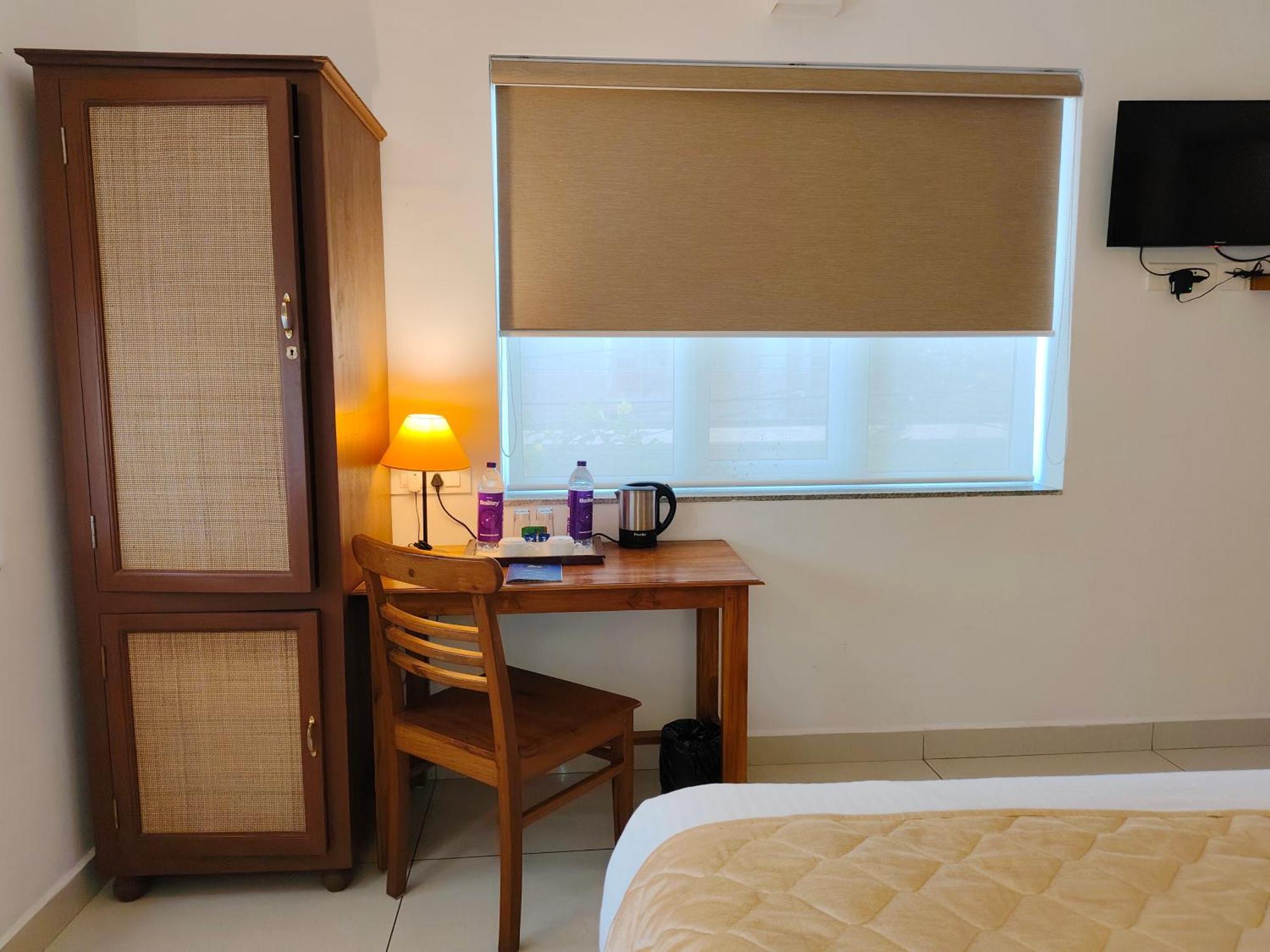 Aura Hotel Pondicherry Exterior foto